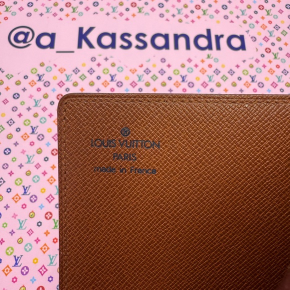 EUC Louis Vuitton Monogram Card Holder - Picture 6 of 7